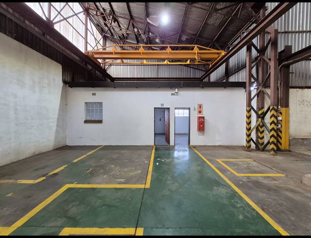 512M² FACTORY TO LET IN APEX